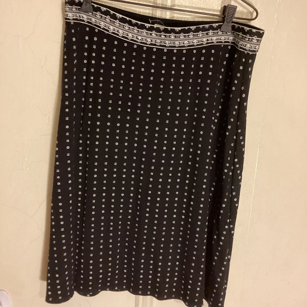 Max Studio 2 Skirt Bundle Size Medium - Picture 5 of 5